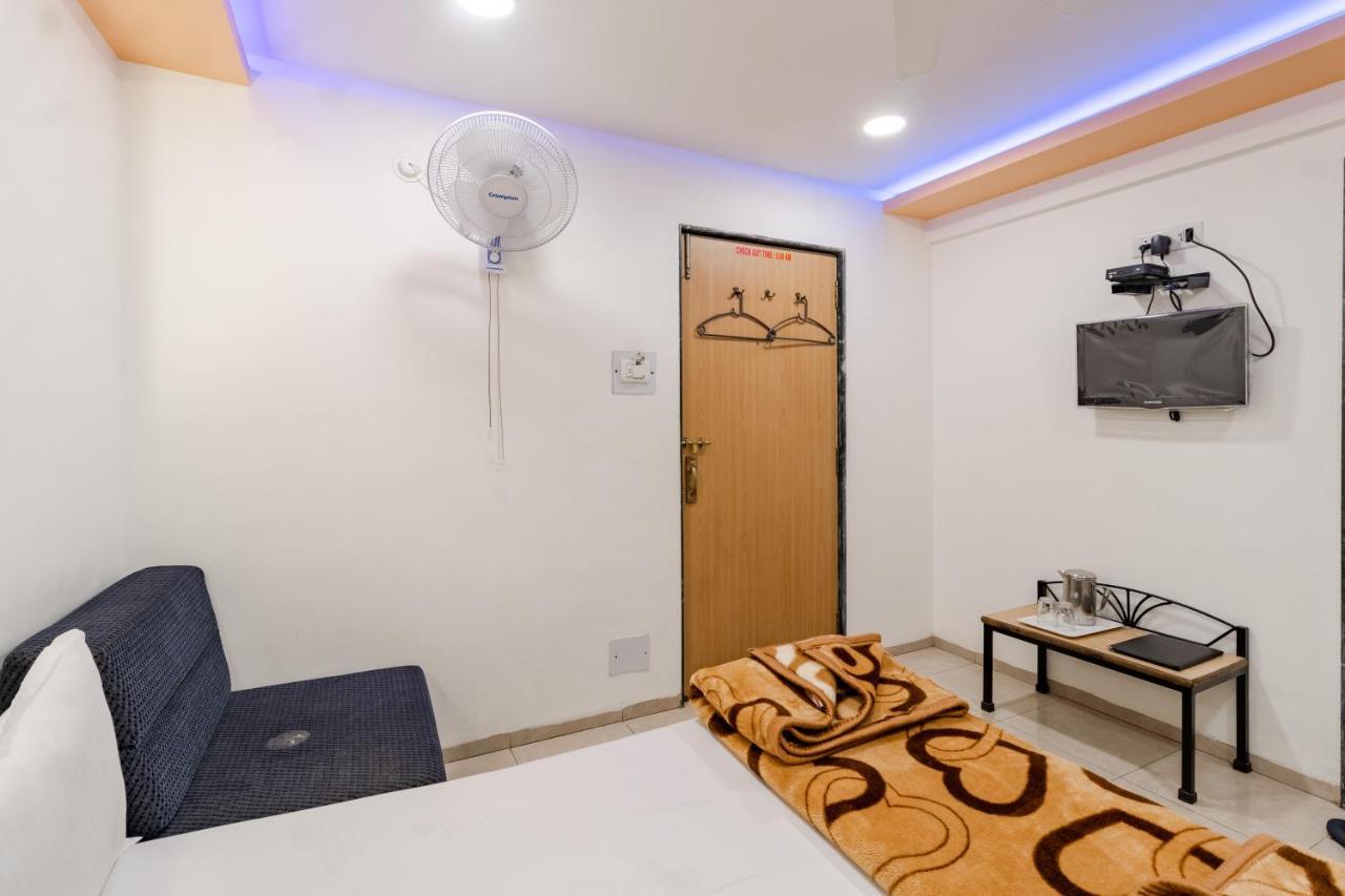 Hotel Vyankatesh & Pure Veg Restaurant Mahabaleshwar Ngoại thất bức ảnh