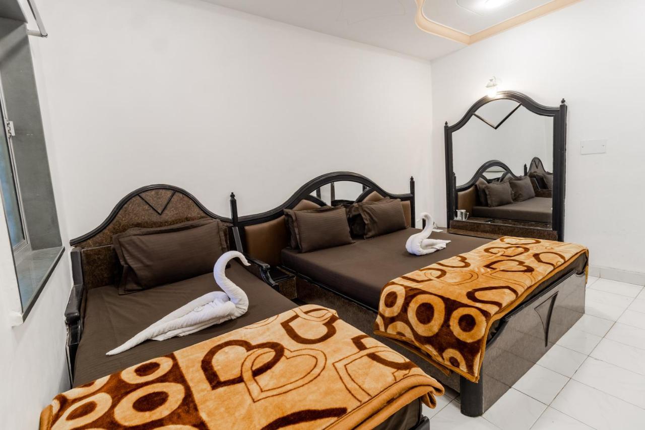 Hotel Vyankatesh & Pure Veg Restaurant Mahabaleshwar Ngoại thất bức ảnh
