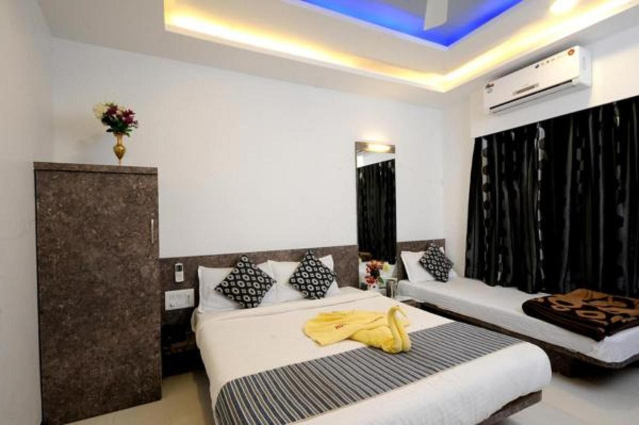 Hotel Vyankatesh & Pure Veg Restaurant Mahabaleshwar Ngoại thất bức ảnh