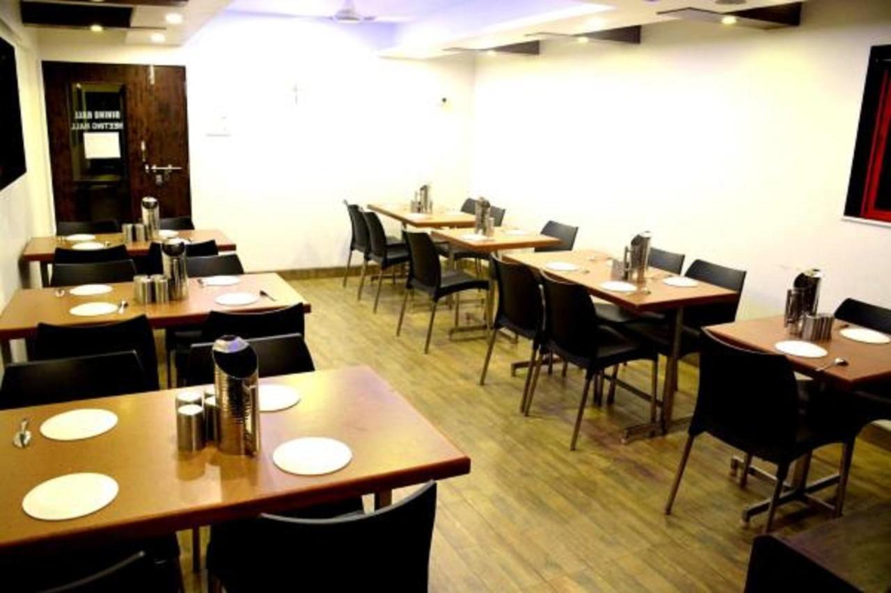 Hotel Vyankatesh & Pure Veg Restaurant Mahabaleshwar Ngoại thất bức ảnh