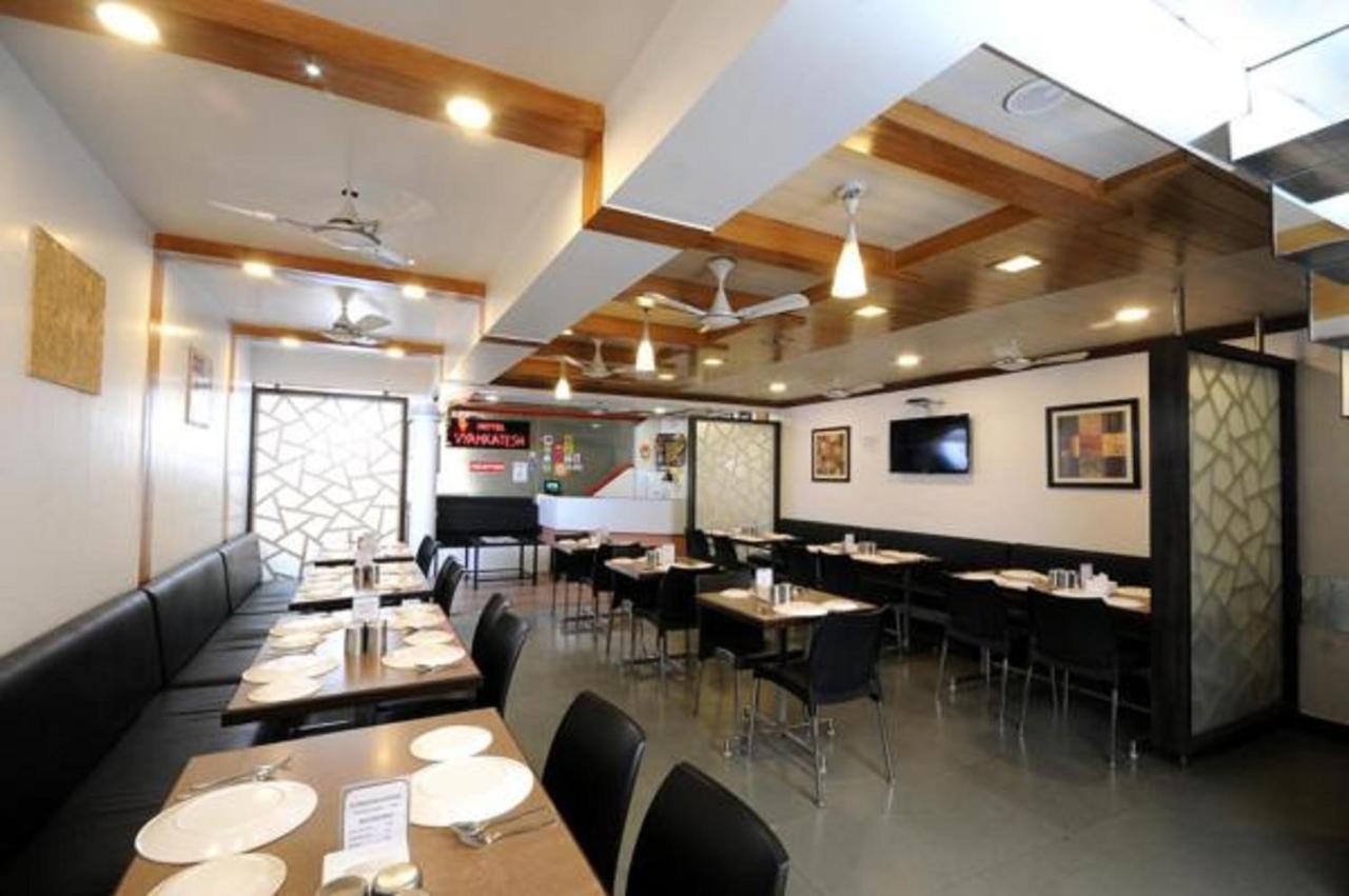 Hotel Vyankatesh & Pure Veg Restaurant Mahabaleshwar Ngoại thất bức ảnh